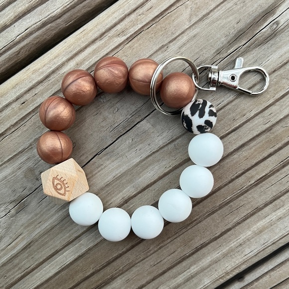 Copper, white, and leopard keyring wristlet - Picture 1 of 1